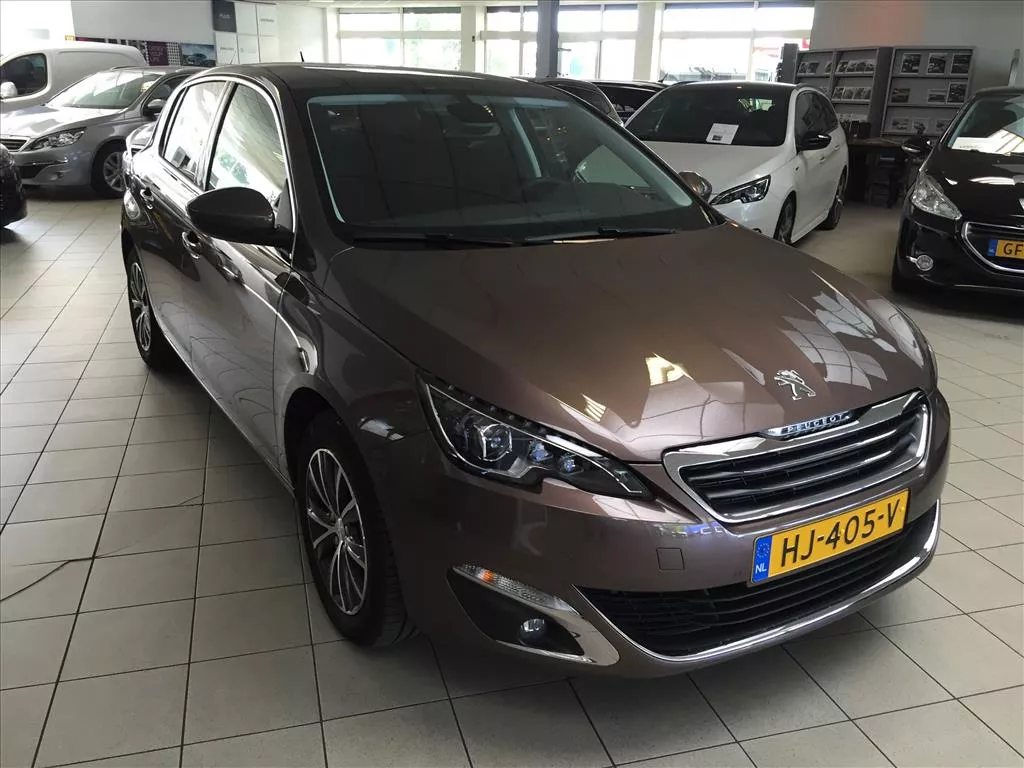 PEUGEOT 308 1.2 PureTech 130pk  Aut. Blu Premium