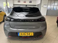 PEUGEOT 208 1.2 Hybrid 136 e-DCS6 GT Foto