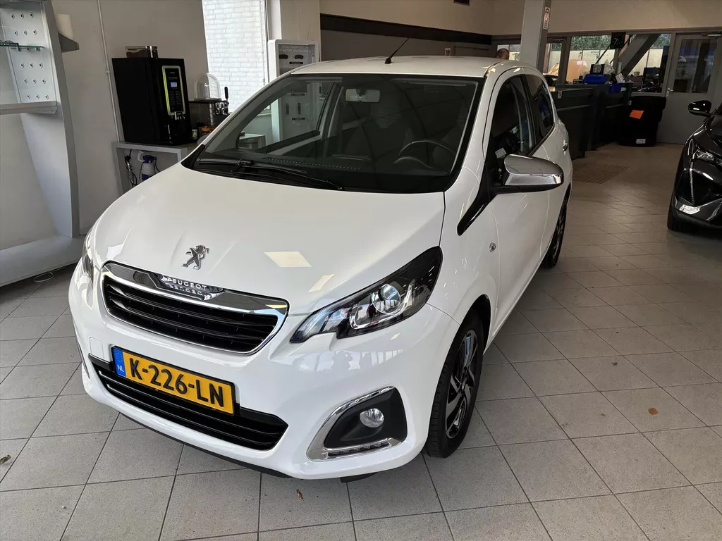 PEUGEOT 108 1.0 e-VTi 72pk 5D Allure