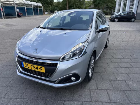 PEUGEOT 208 1.2 Puretech 82pk 5D Allure